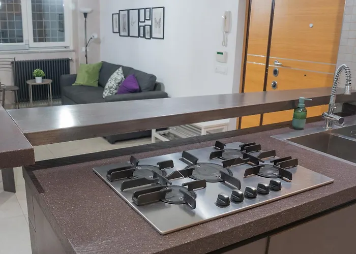 Sweet 3 Bedr - 3 Stops From Piramide Apartamento *