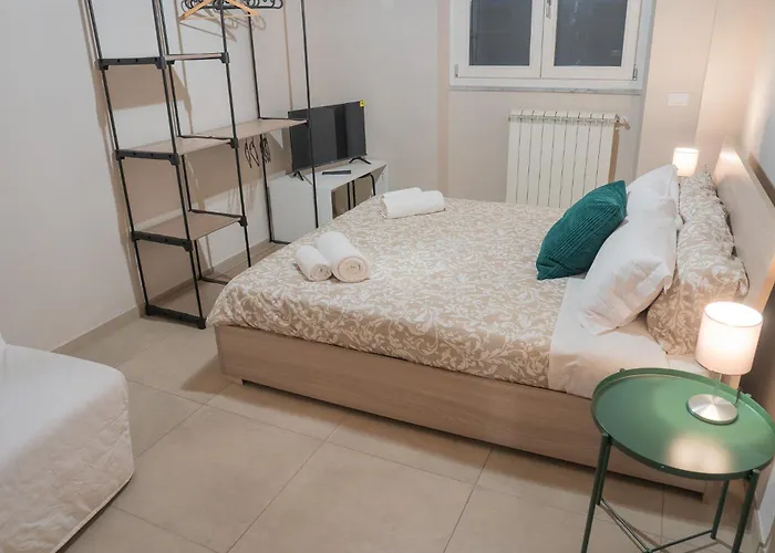 Apartamento Sweet 3 Bedr - 3 Stops From Piramide Roma